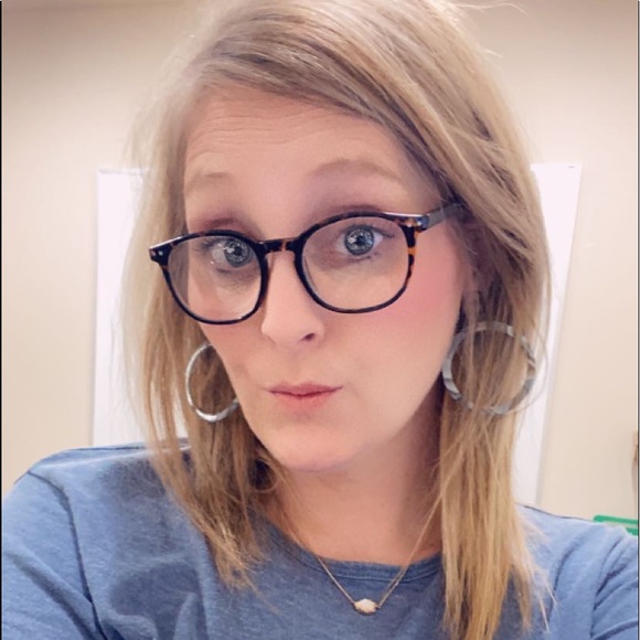 Meet your Posher, Daphne - Picture 7 of 15